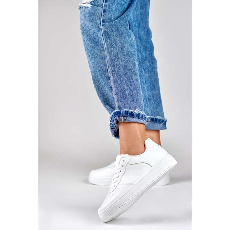 Dámská sportovní obuv, bílé tenisky K-1W bílý 2