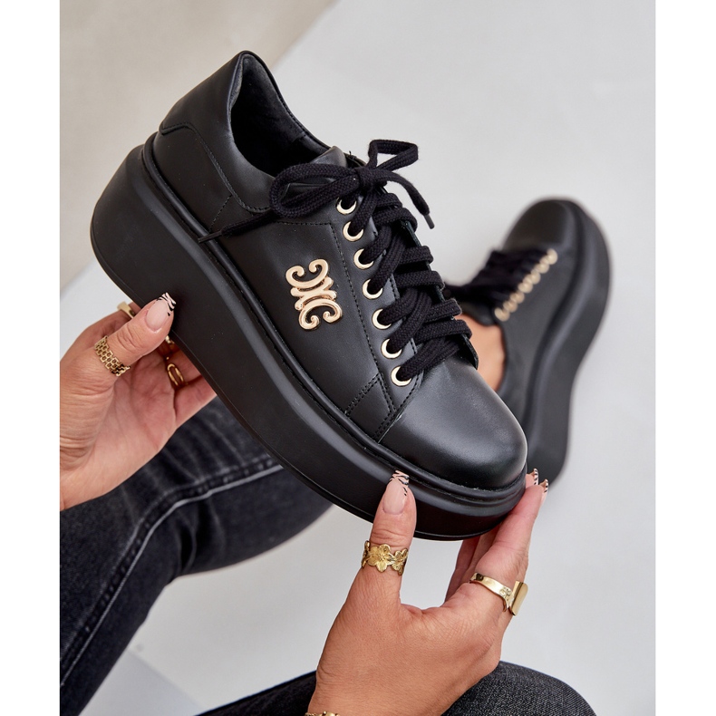 Přírodní kožené tenisky na platformě Zlatá dekorace Lewski 3428 Black černá 2 Přírodní kožené tenisky na platformě Zlatá dekorace Lewski 3428 Black černá 2