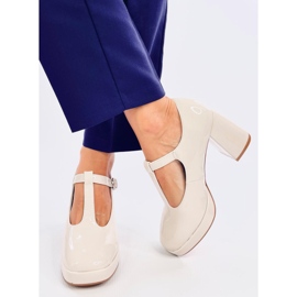Béžové lakované lodičky na platformě béžový 1