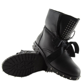 Workers s černými cvočky E4947 black 1