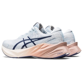 Boty Asics Novablast 3 1012B492-400 bílý 5