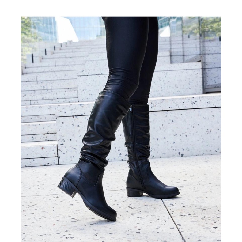 Černé mačkané kozačky Angelico - Solea černá 1