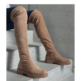 Hnědé dlouhé kozačky s plochou podrážkou značky Tromi - Solea hnědý 1