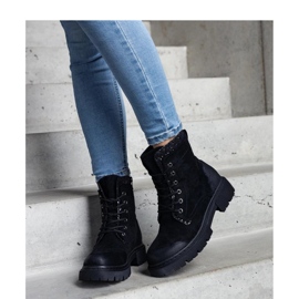 Černé kotníkové boty s lesklými vsadkami Prairie - Solea černá 2