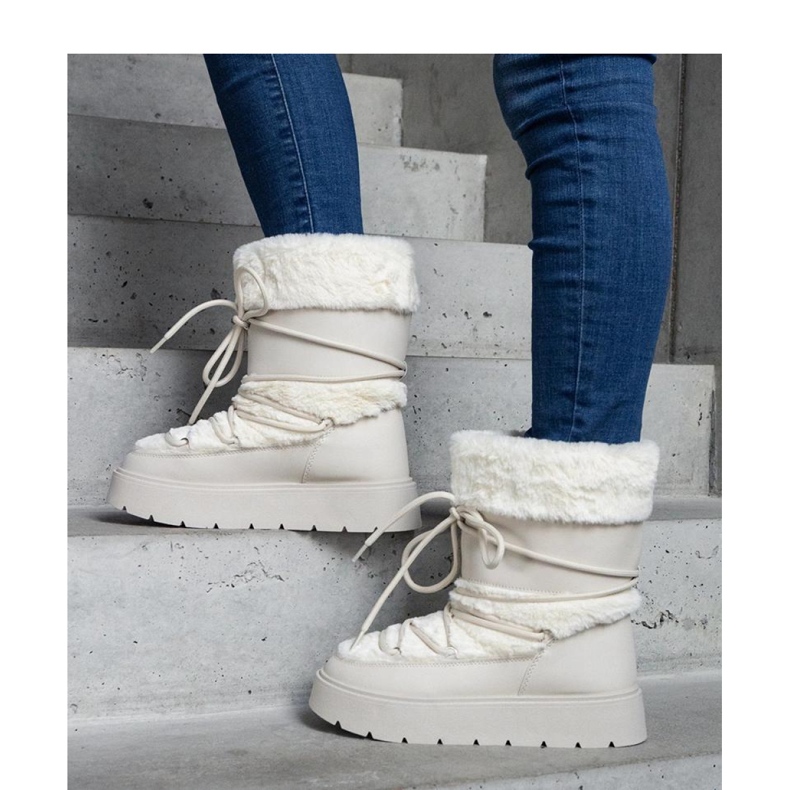 Světle béžové zateplené šněrovací sněhule zdobené kožíškem značky Istiss - Solea béžový 1