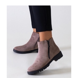 Hnědé kozačky s kovovými vsadkami, eko-semiš Branda - Solea hnědý 1