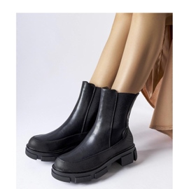 Černé kotníkové boty s elastickým svrškem Faisal - Solea černý 1