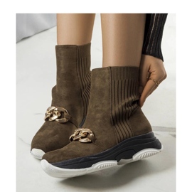 Zelené zateplené kotníkové boty s řetízkem Ulster - Solea zelená 1