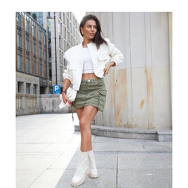 Béžové lakované kotníkové boty značky Albertina - Solea béžový 1