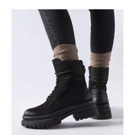 Černé kozačky s opotřebovanou špičkou, Vadnais - Solea černá 1