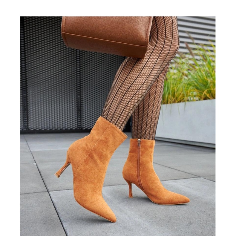 Teplé hnědé kotníkové boty Guimond na nízkém podpatku - Solea hnědý 1