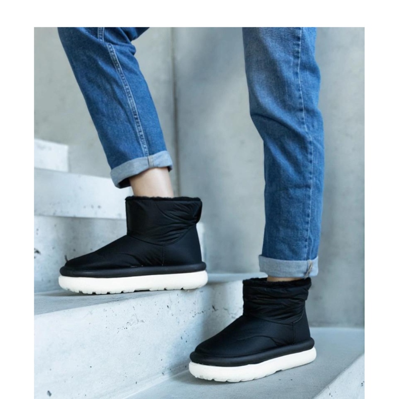 Černé teplé sněhule na platformě Cores - Solea černá 1