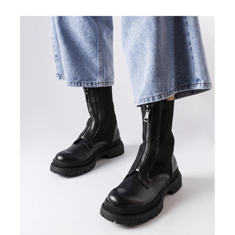 Černé ponožkové kotníkové boty značky Napolitani - Solea černá 1 Černé ponožkové kotníkové boty značky Napolitani - Solea černá 1