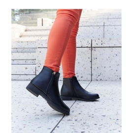 Černé zateplené ploché kozačky značky Paien - Solea černá 1