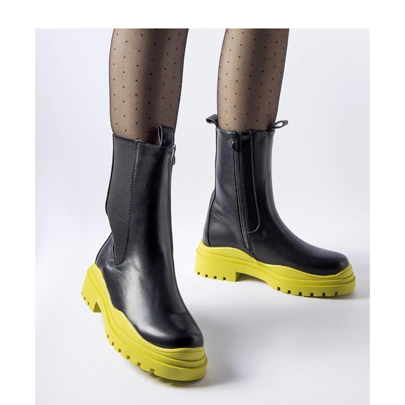 Černé kotníkové boty s barevnou podrážkou značky Delebio - Solea černá 1 Černé kotníkové boty s barevnou podrážkou značky Delebio - Solea černá 1