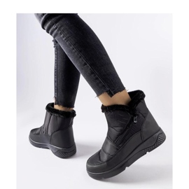 Černé zateplené sněhule se zipem černá 1