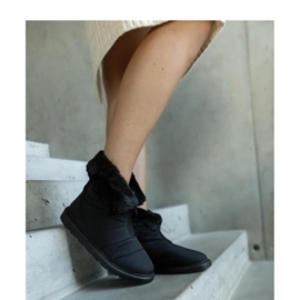 Černé zateplené sněhule s límečkem černý 1