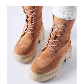 Kozačky s masivní podrážkou Riel červené 1