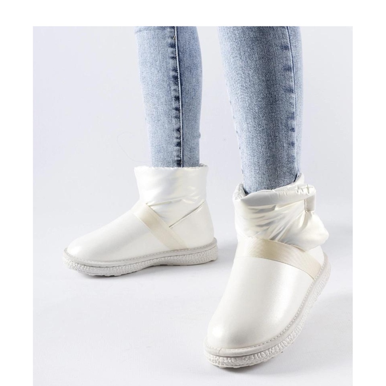 Béžové lesklé krátké sněhule od Delaune - Solea béžový 1