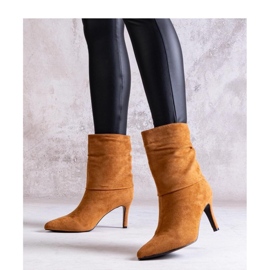 Hnědé kozačky na podpatku Bileis - Solea hnědý 1 Hnědé kozačky na podpatku Bileis - Solea hnědý 1