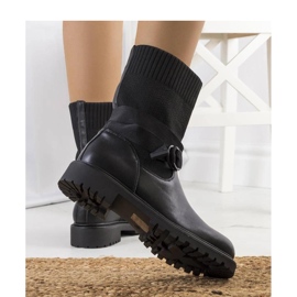 Černé kotníkové boty s elastickým svrškem Ricky - Solea černá 1