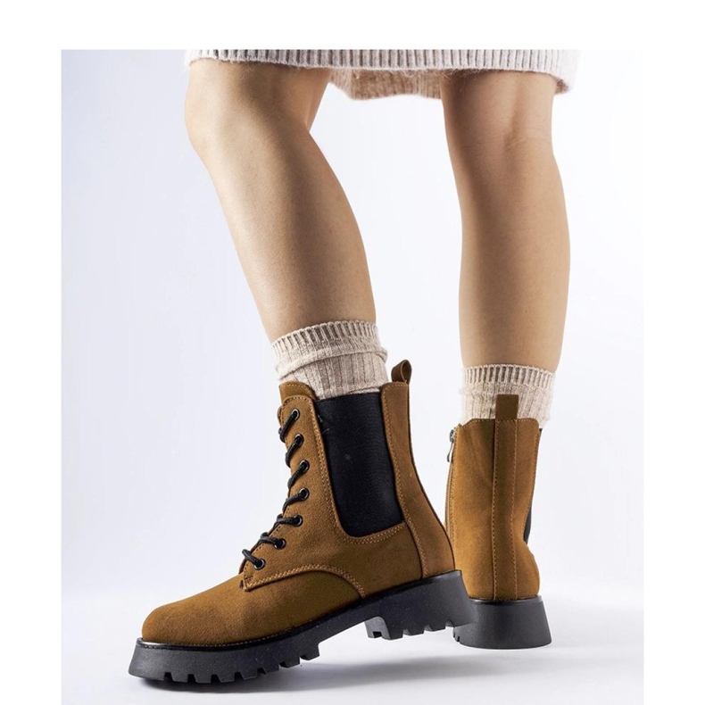 Hnědé kozačky s masivní podrážkou Swinford - Solea hnědý 1