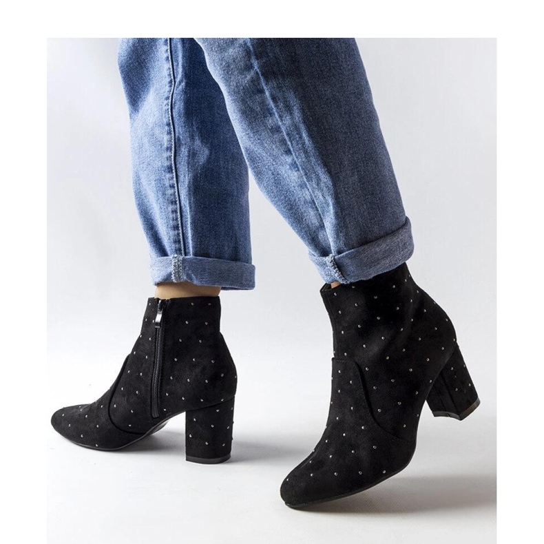 Černé kotníkové boty s kamínky, eko semiš Suvi - Solea černá 1