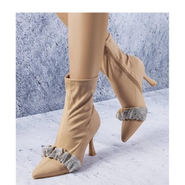 Solea Béžové kotníkové boty zdobené zirkony béžový 1