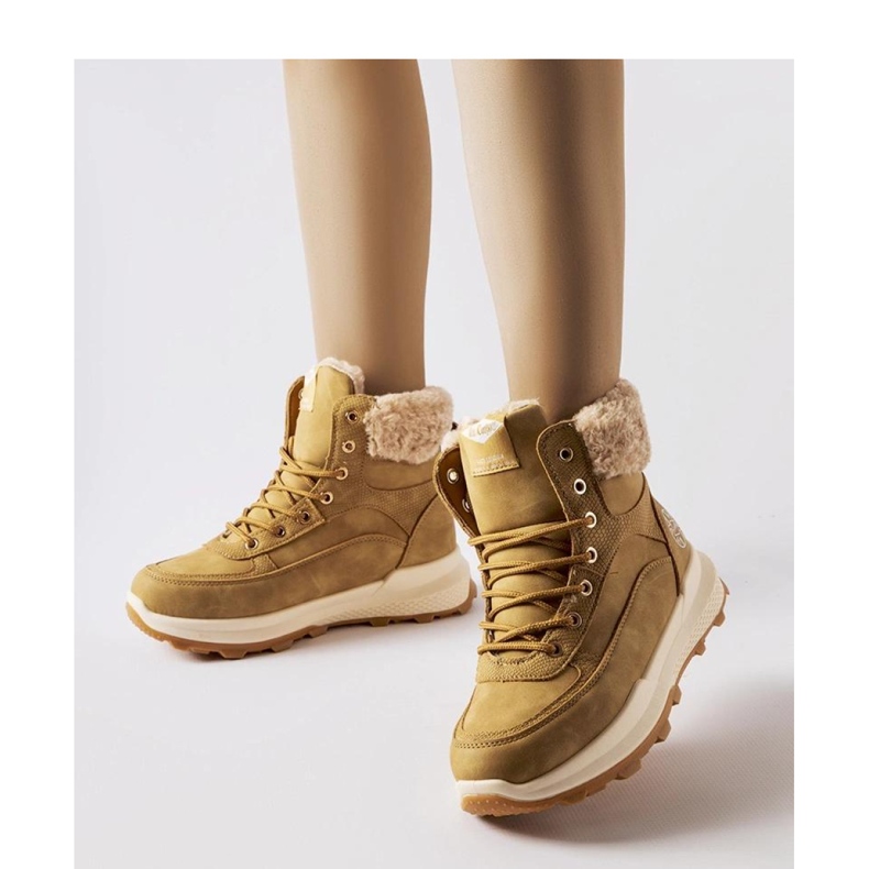 Hnědé boty Lee Cooper LCJ-22-44-1361L béžový 1