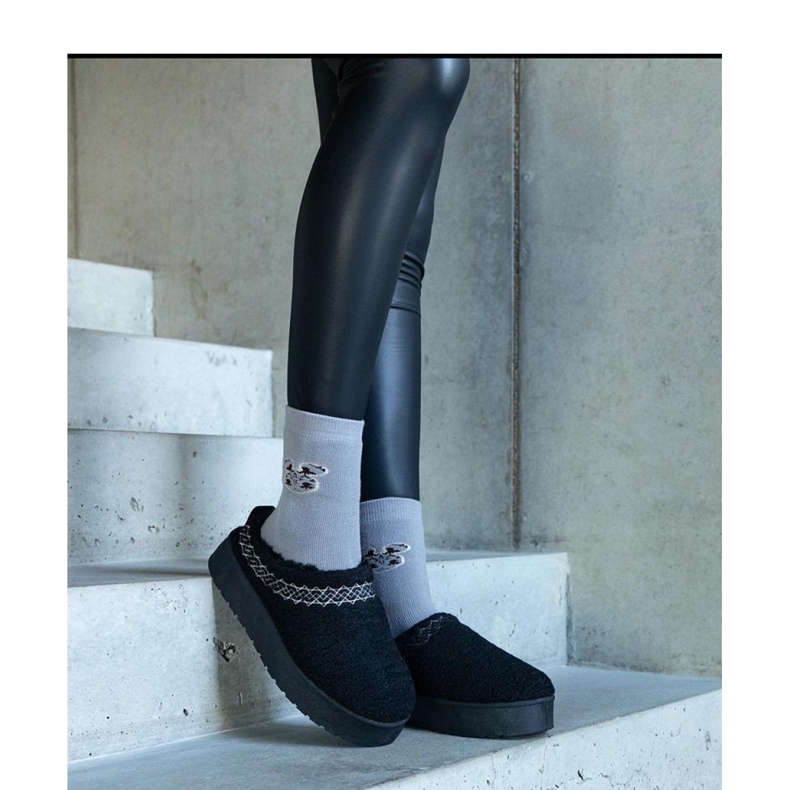 Sněhule na platformě s vyšívaným vzorem černý 2