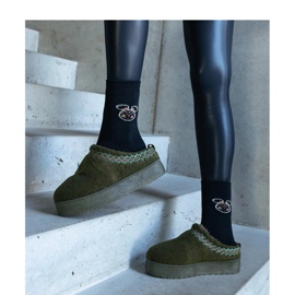 Sněhule na platformě s vyšívaným vzorem zelená 1