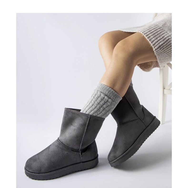 Šedé zateplené klasické sněhule šedá 1