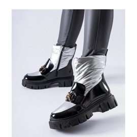 Černé a stříbrné lakované sněhule černá 2 Černé a stříbrné lakované sněhule černá 2