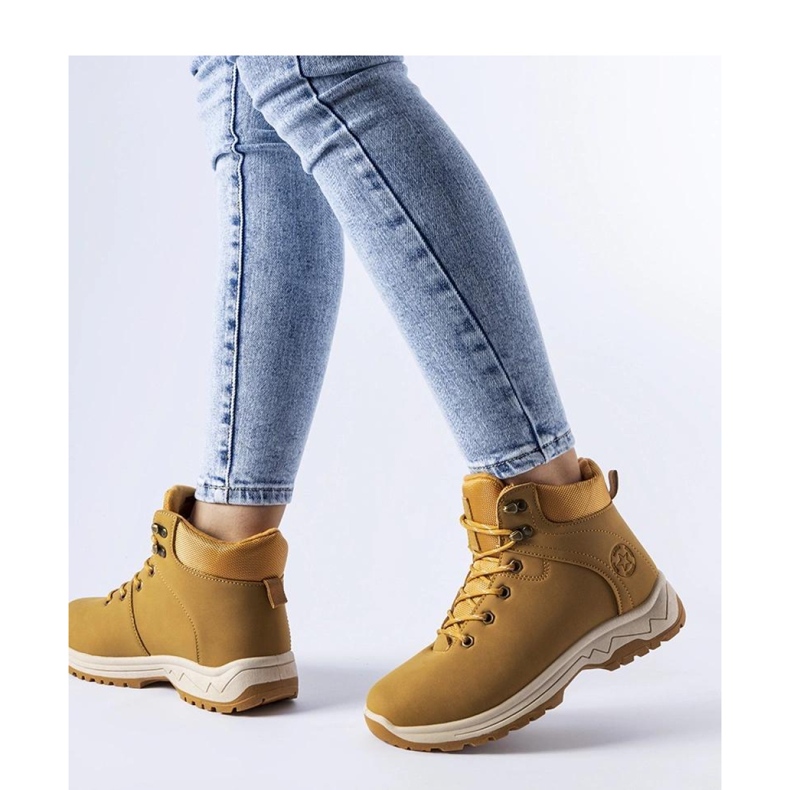 News Karamelové zateplené kozačky hnědý 1 News Karamelové zateplené kozačky hnědý 1