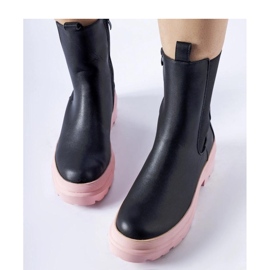 Černé kozačky s růžovou podrážkou černý 2