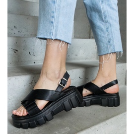 Černé elegantní sandály na platformě Torriana černá 1
