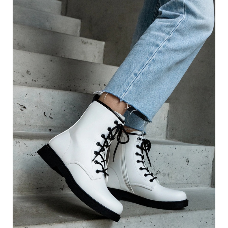 Bílé zateplené pracovní boty z ekokůže bílý 2