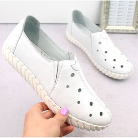 Artiker W HBH66A bílé prolamované kožené boty bílý 2