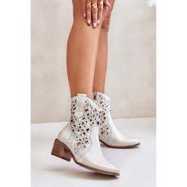 Dámské kotníkové boty na vysokém podpatku s prolamovaným vzorem Lewski 3394/2 Gold Brushed zlatý 2 Dámské kotníkové boty na vysokém podpatku s prolamovaným vzorem Lewski 3394/2 Gold Brushed zlatý 2