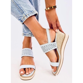 Openwork espadrilles na modrých klínech 2