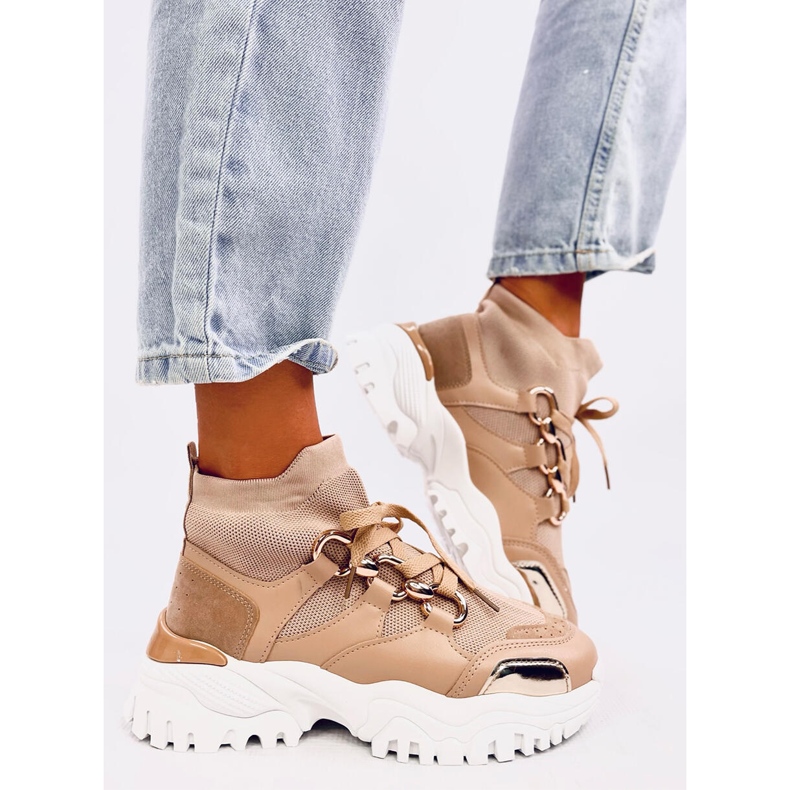 Sneaks tenisky pro béžové kostky/khaki se zlatými dekoracemi béžový 2 Sneaks tenisky pro béžové kostky/khaki se zlatými dekoracemi béžový 2