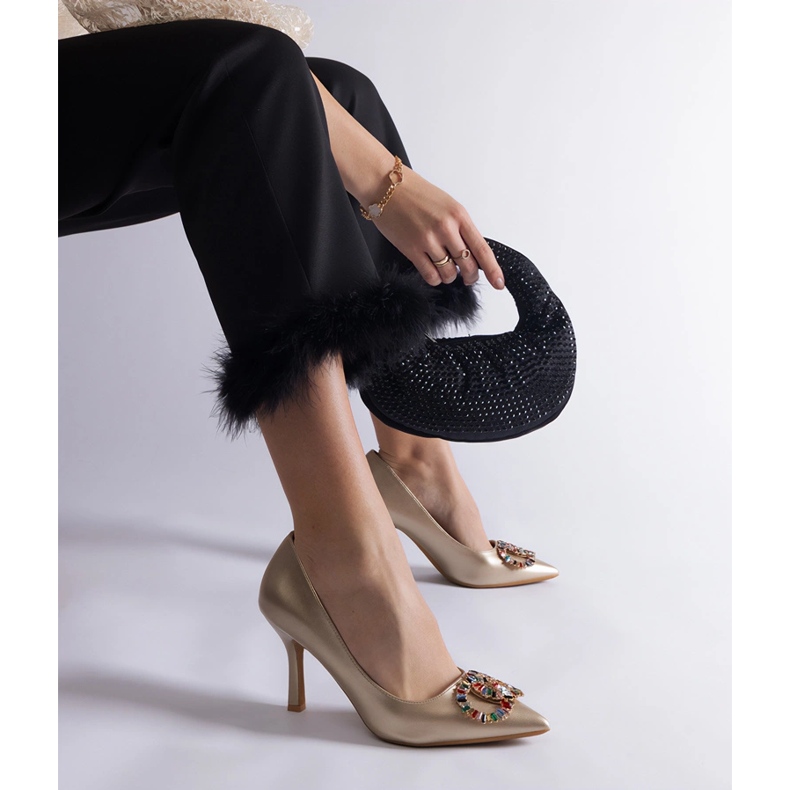 Zlaté lodičky zdobené barevnými zirkony zlatý 1