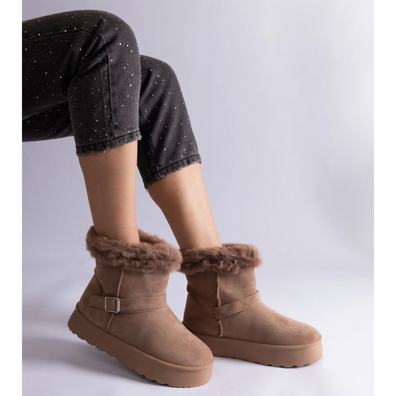 Hnědé zateplené sněhule zdobené kožíškem hnědý 2