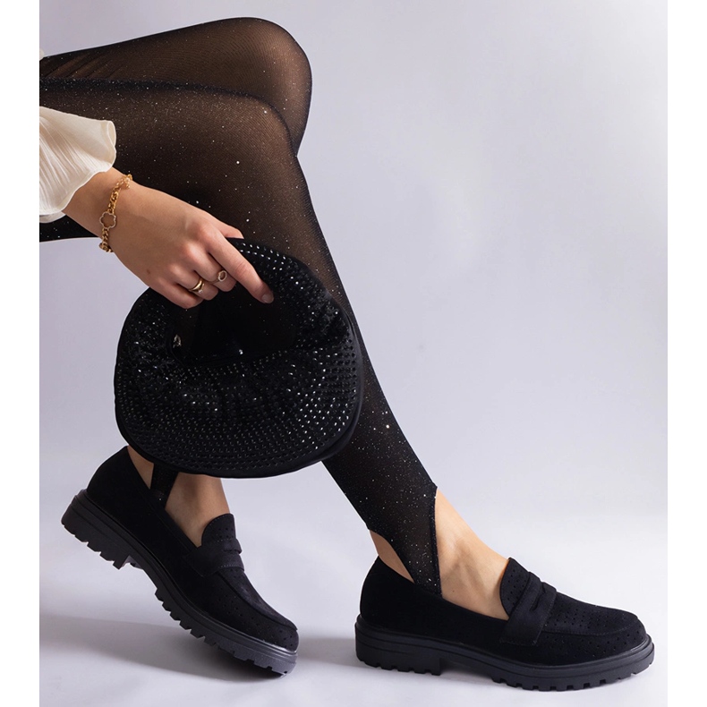 Černé prolamované mokasíny vyrobené z ekologického semiše černá 1