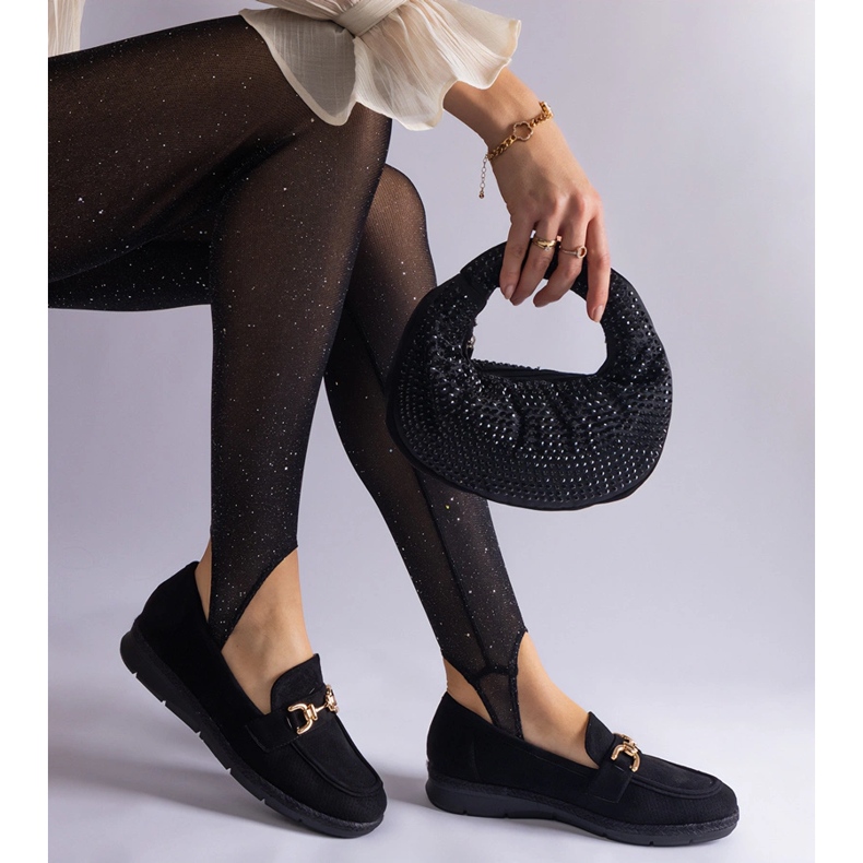 Mokasíny černé ženy s ekologickou semišem s řetězem černá 1