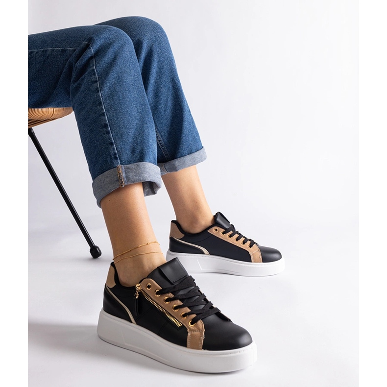 Černé dámské sportovní tenisky černá 1