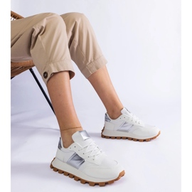 Bílé tenisky s viditelným chráničem bílý 1