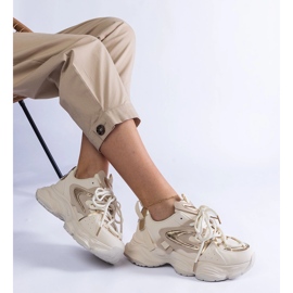 Béžové ženské sportovní tenisky na masivní podrážce béžový 1 Béžové ženské sportovní tenisky na masivní podrážce béžový 1