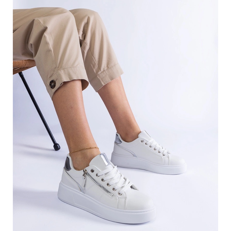 Dámské bílé sportovní tenisky bílý 1 Dámské bílé sportovní tenisky bílý 1