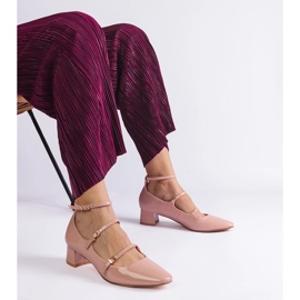 Béžová čerpadla je valená pásem béžový 1 Béžová čerpadla je valená pásem béžový 1